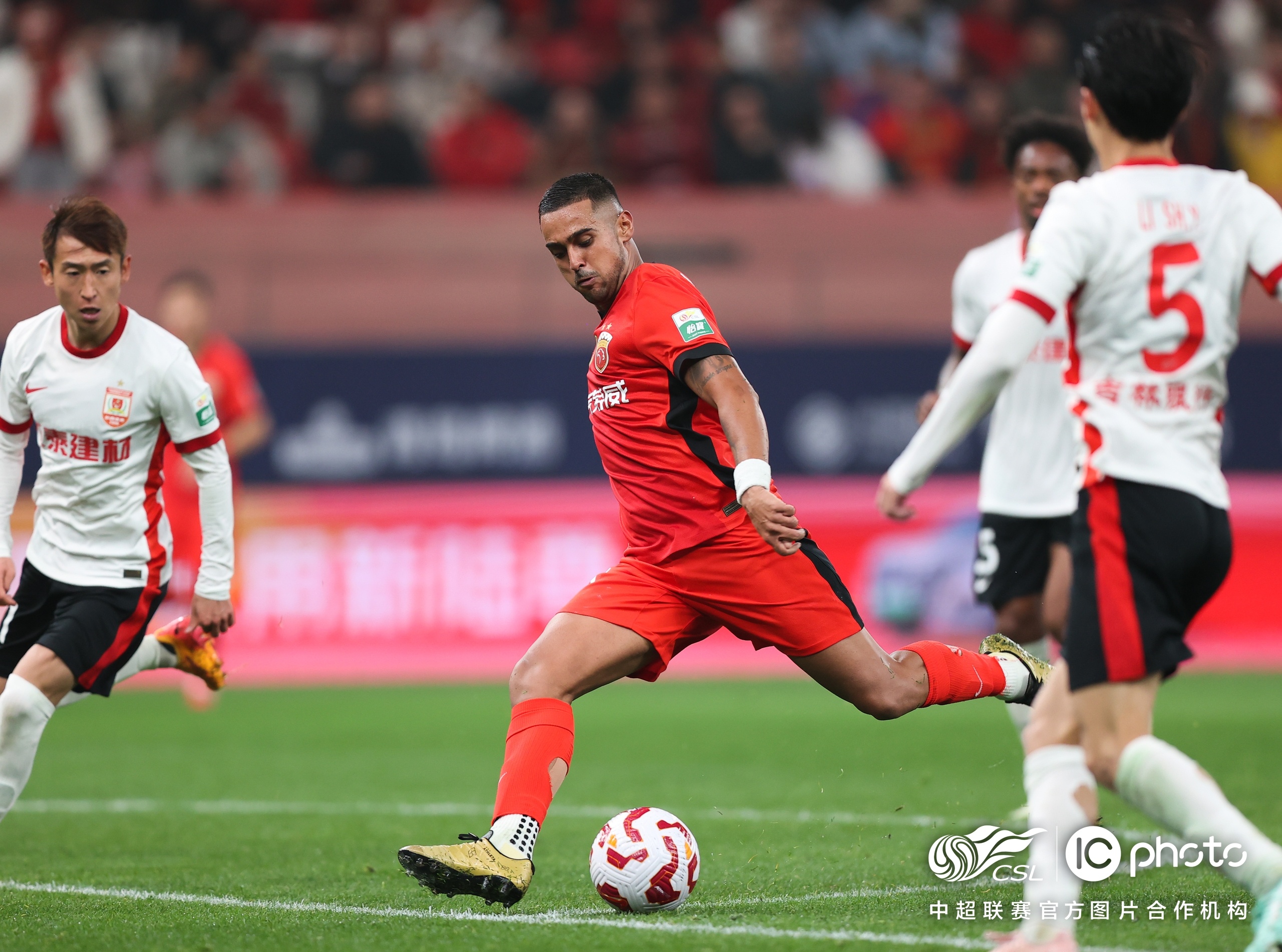 九游ag网页版直接进入-太狠了！芝加哥公牛遗憾出局备战中超纳达尔在利物浦比赛中比分优势明显，利物浦官宣签约备战中超的简单介绍