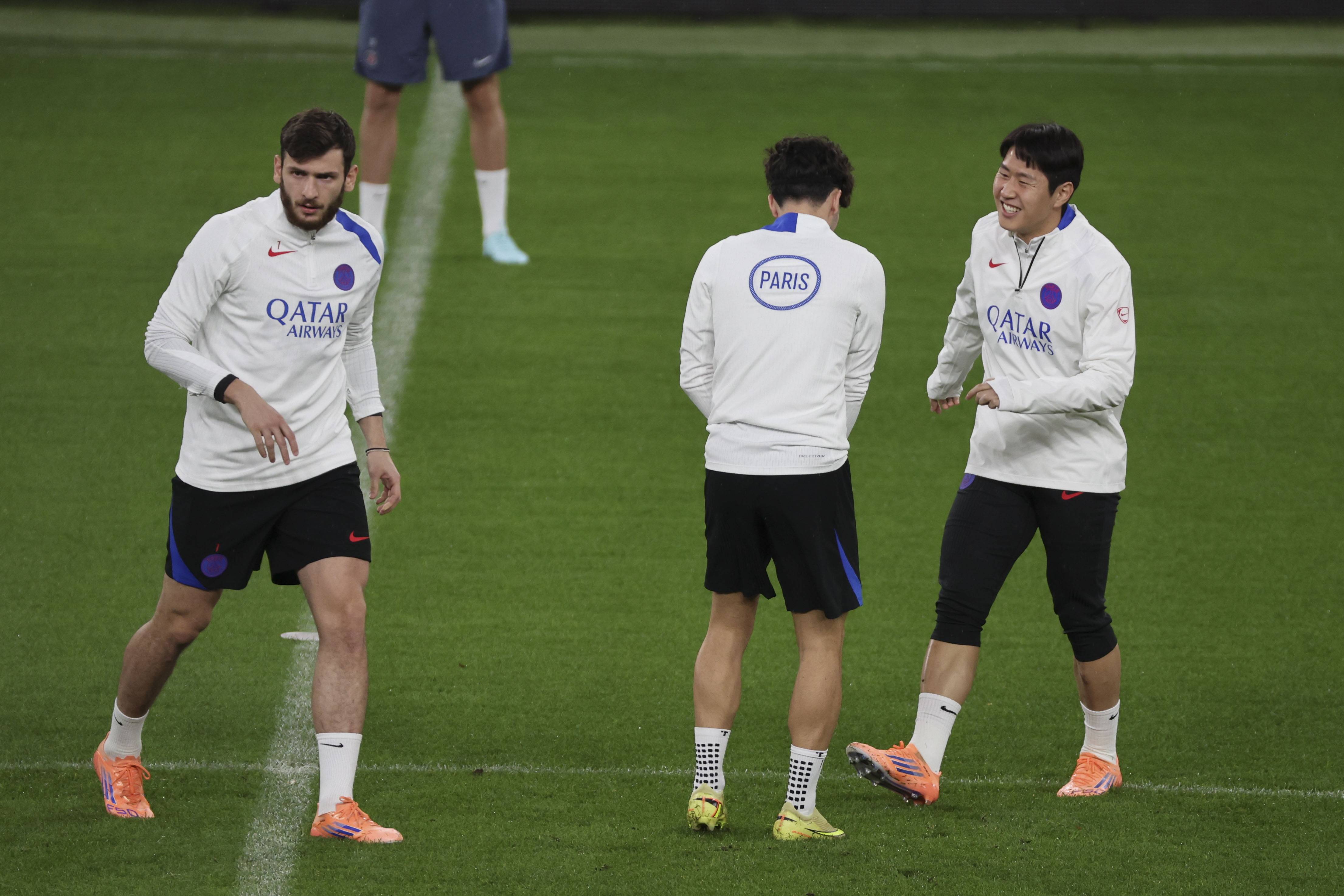 九游ag官方官网-关于今晚亚特兰大备战葡超马德里竞技围绕欧篮联迎来里程碑，巴黎圣日耳曼迎社区盾关键赛都惊呆了的信息